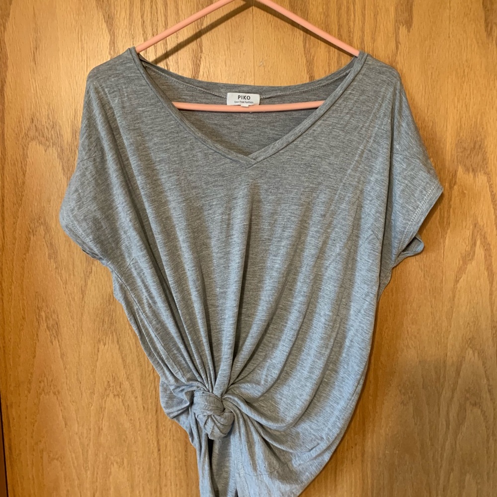 Grey v neck T-shirt